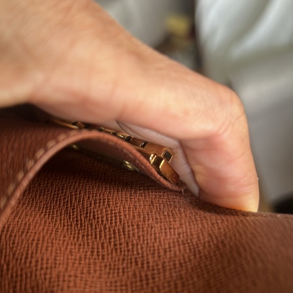 COPY - Unisex LV Key Holder Wallet Monogram - Picture 9 of 13